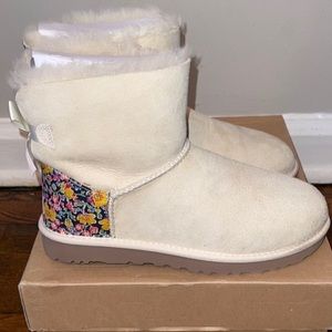 UGG Off White Floral Mini Bailey Bow